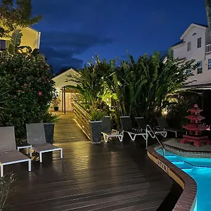 Douglas House *** Key West